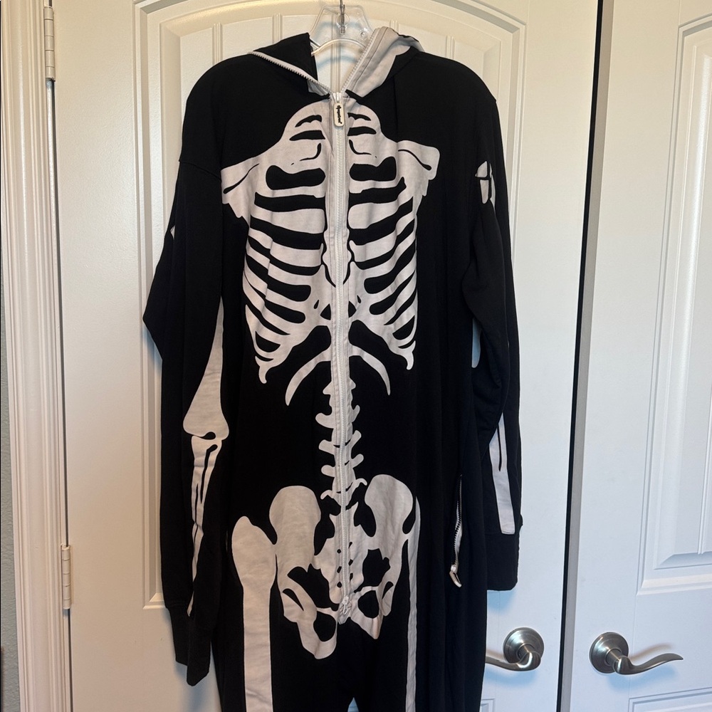 Tipsy Elves High Quality Black and White Skeleton Zip-Up Onesie with Pockets 2XL
